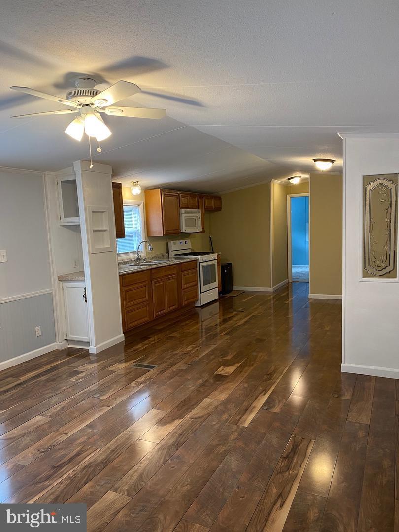 228 Shell Road Millville, NJ 08332 - Photo 2 of 9