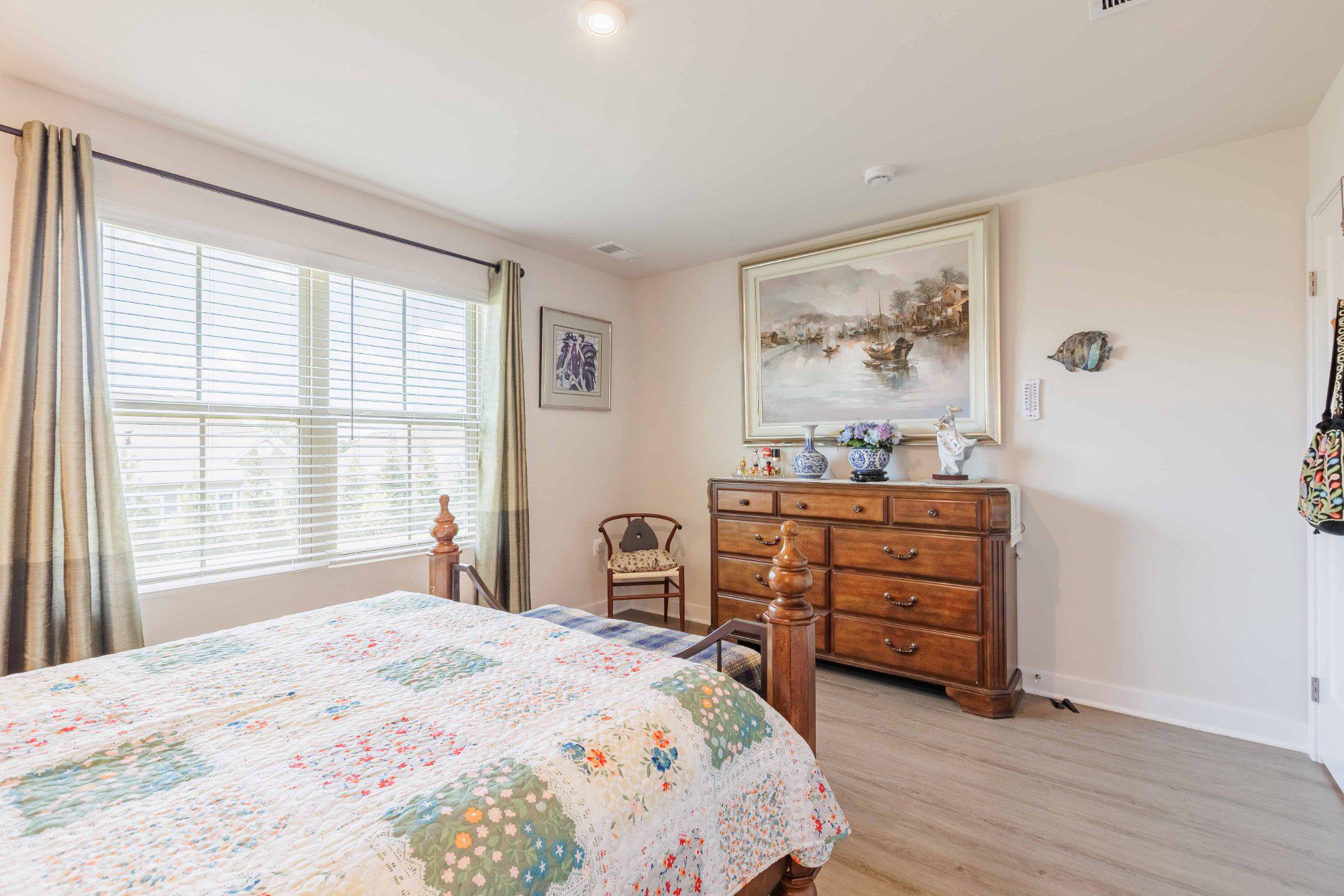360 Shortleaf Circle Frederick, MD 21702 - Photo 13 of 49 Master suite.