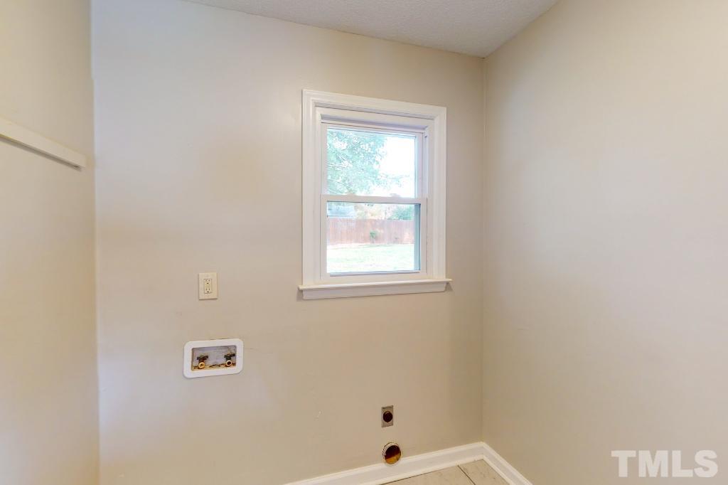5321 Edgewood Road Raleigh, NC 27609 - Photo 10 of 28