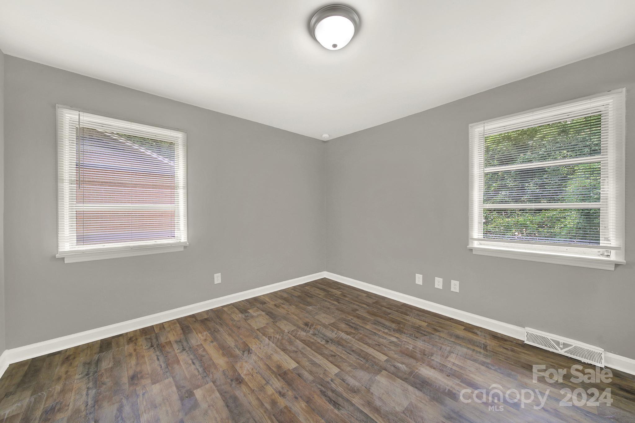 4808 Hidden Valley Road Charlotte, NC 28213 - Photo 16 of 31 Gallery Image 16