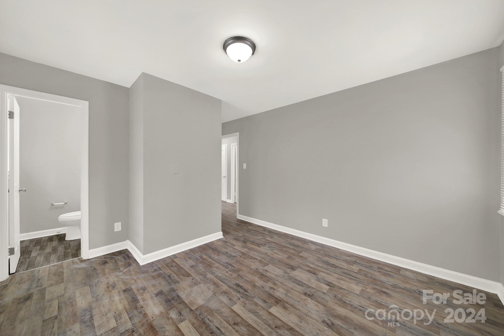 4808 Hidden Valley Road Charlotte, NC 28213 - Photo 18 of 31 Gallery Image 18