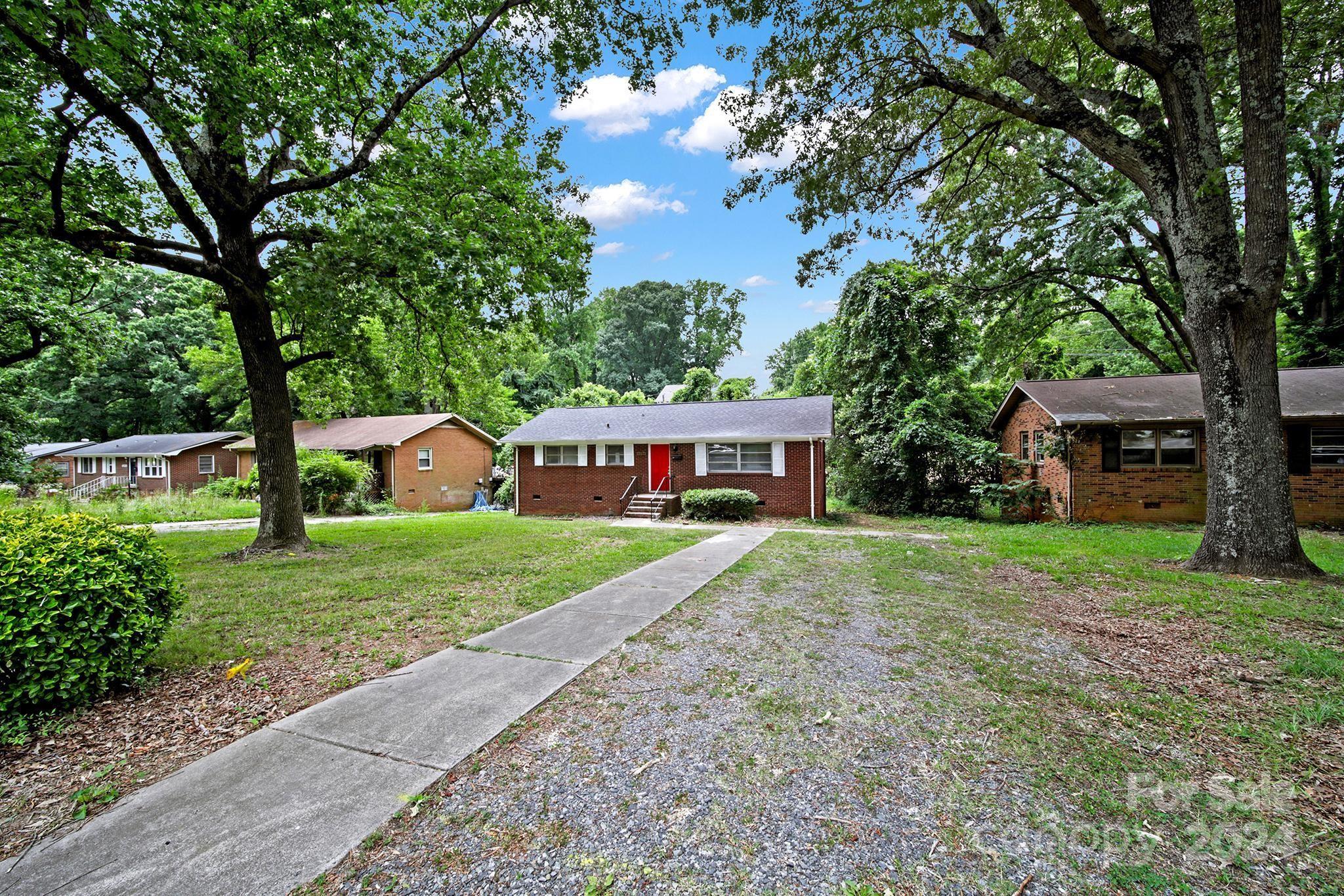 4808 Hidden Valley Road Charlotte, NC 28213 - Photo 27 of 31 Gallery Image 27