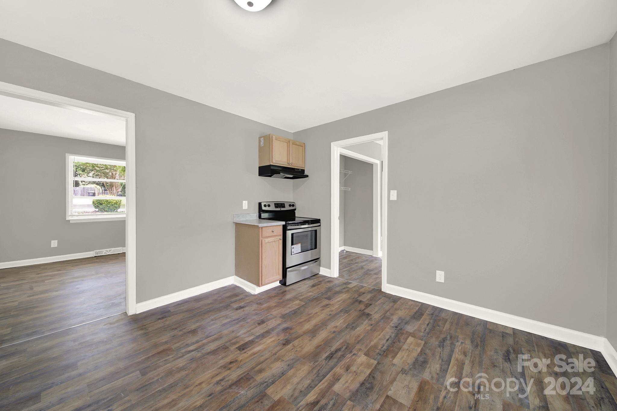 4808 Hidden Valley Road Charlotte, NC 28213 - Photo 9 of 31 Gallery Image 9