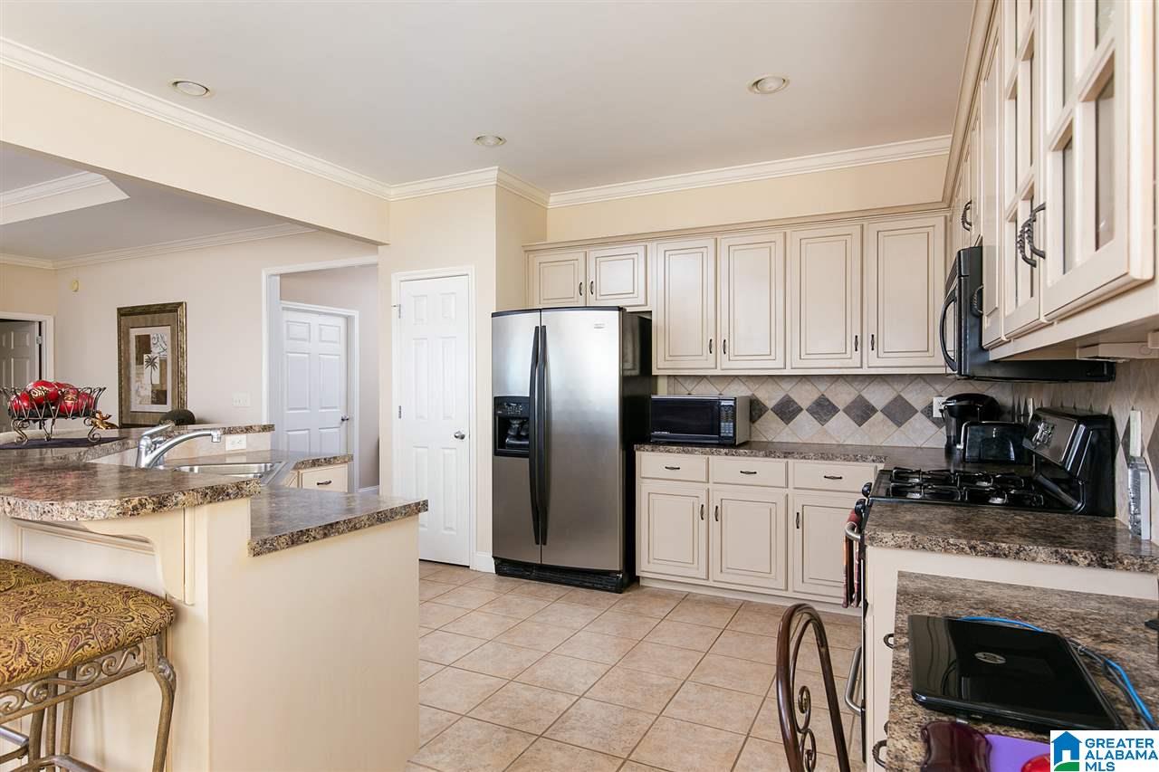 5596 Summit Pointe Pinson, AL 35126 - Photo 12 of 34