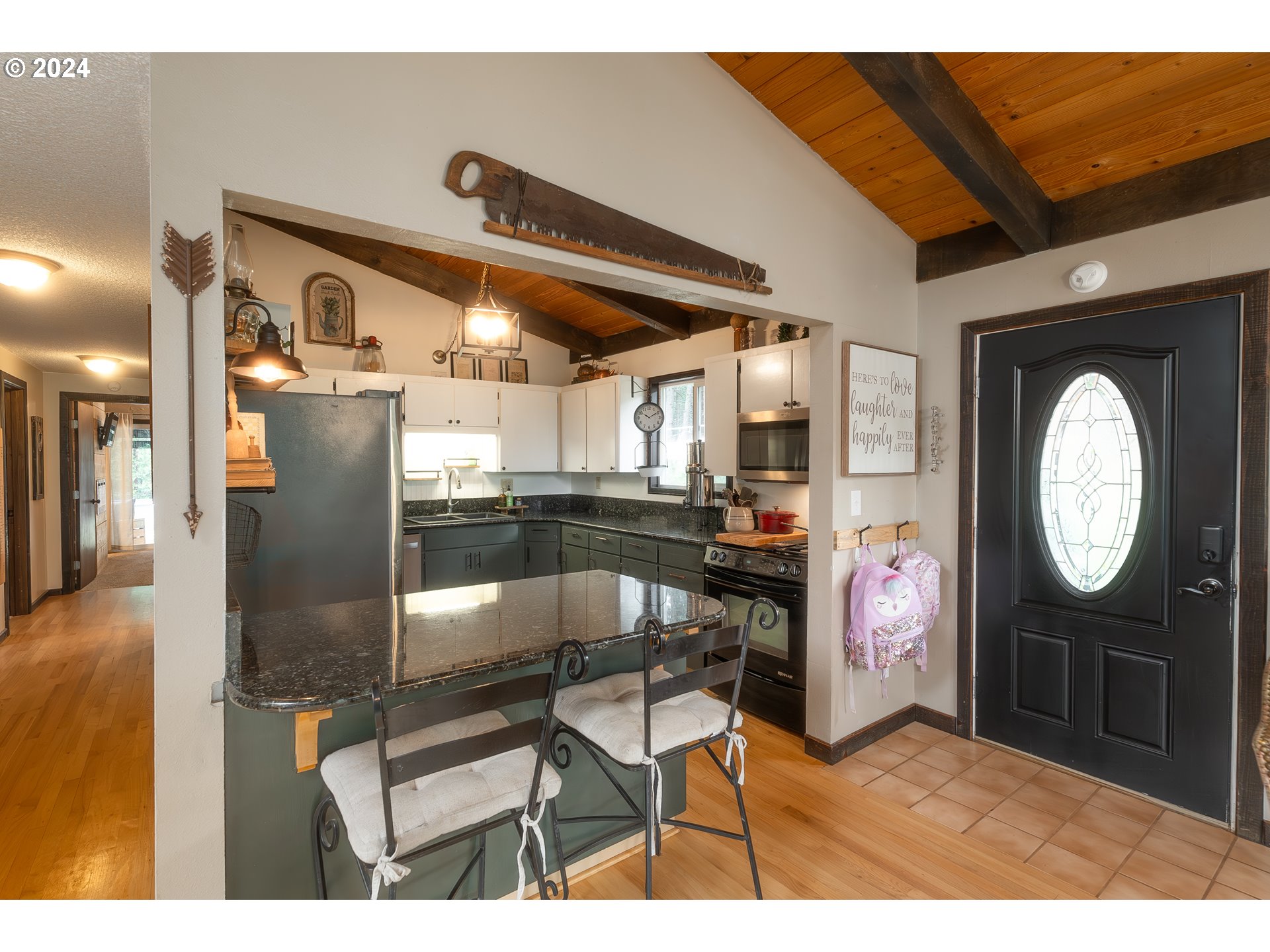 1335 Colonial Road Roseburg, OR 97471 - Photo 12 of 46 Gallery Image 12