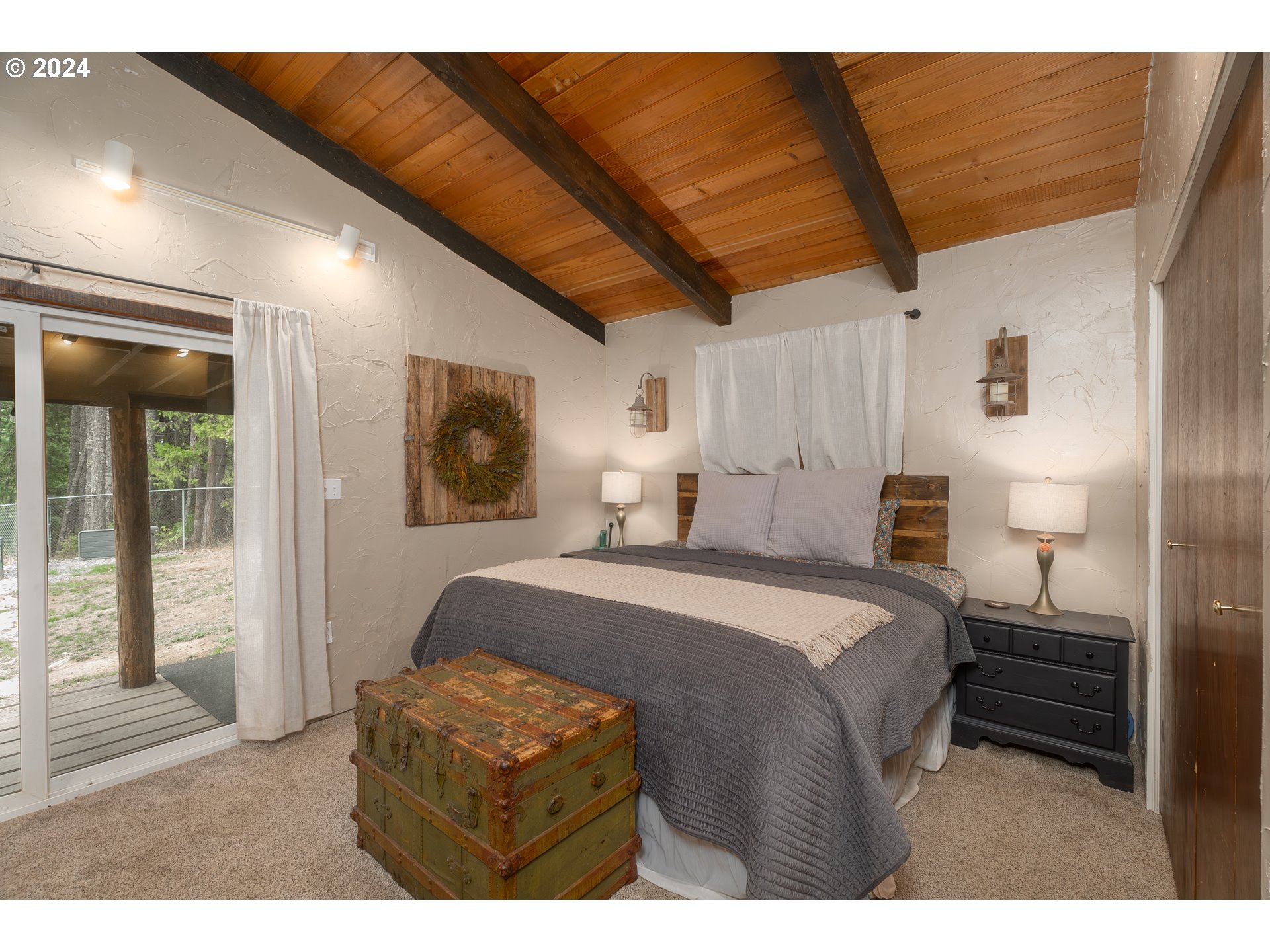 1335 Colonial Road Roseburg, OR 97471 - Photo 15 of 46 Gallery Image 15