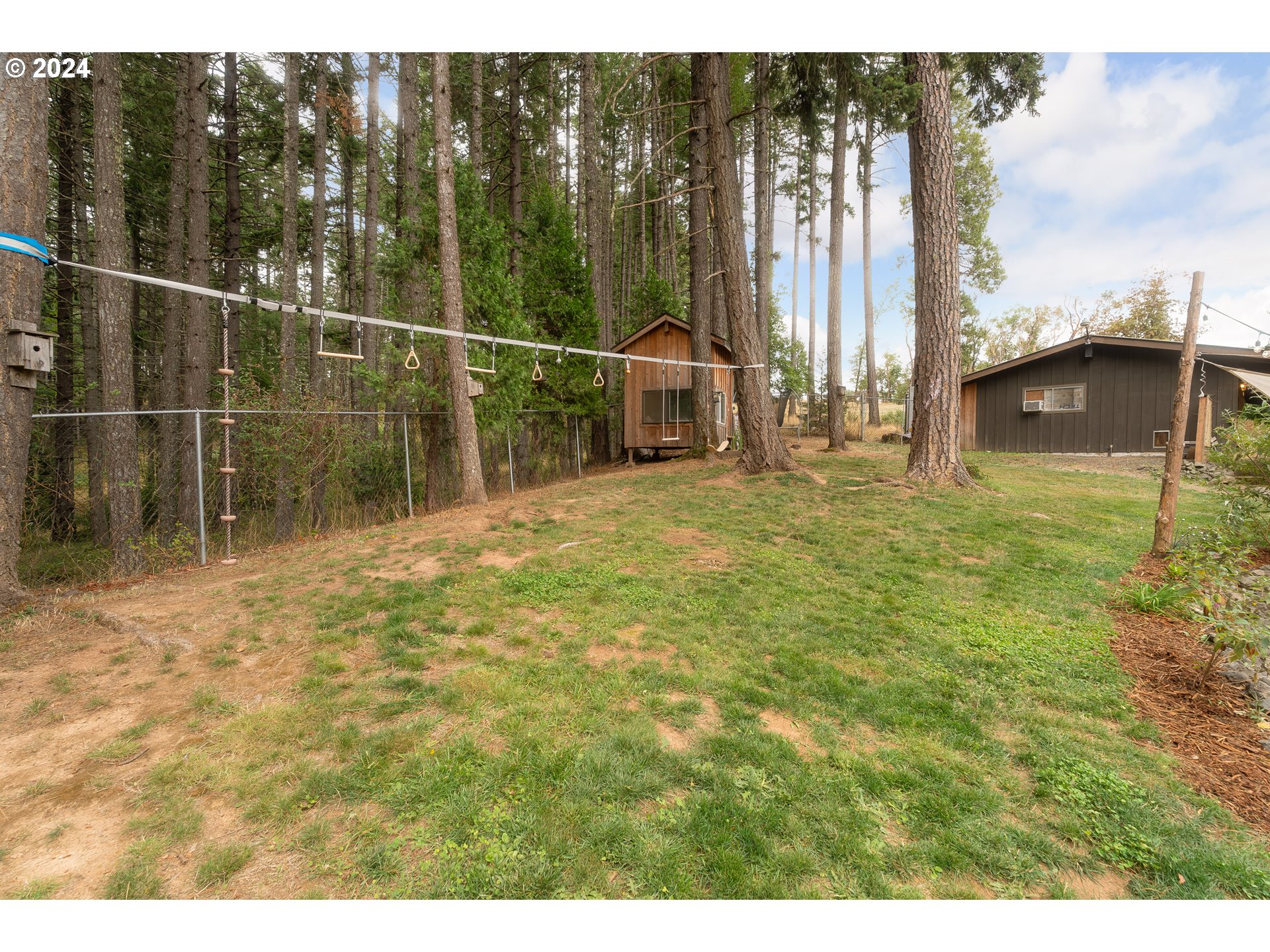 1335 Colonial Road Roseburg, OR 97471 - Photo 40 of 46 Gallery Image 40
