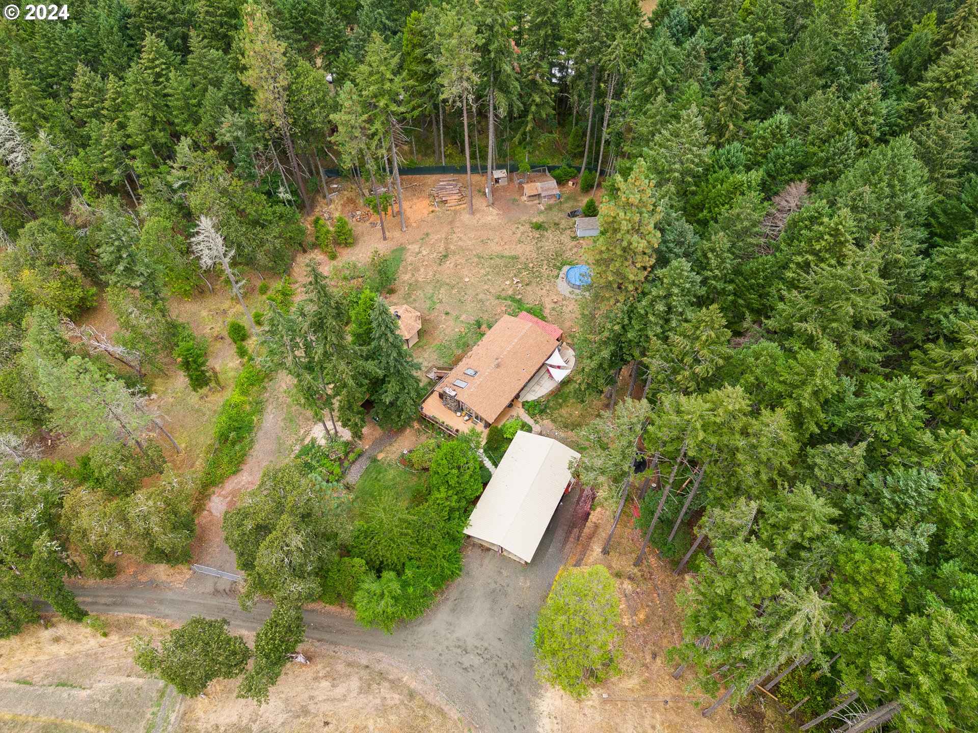 1335 Colonial Road Roseburg, OR 97471 - Photo 44 of 46 Gallery Image 44