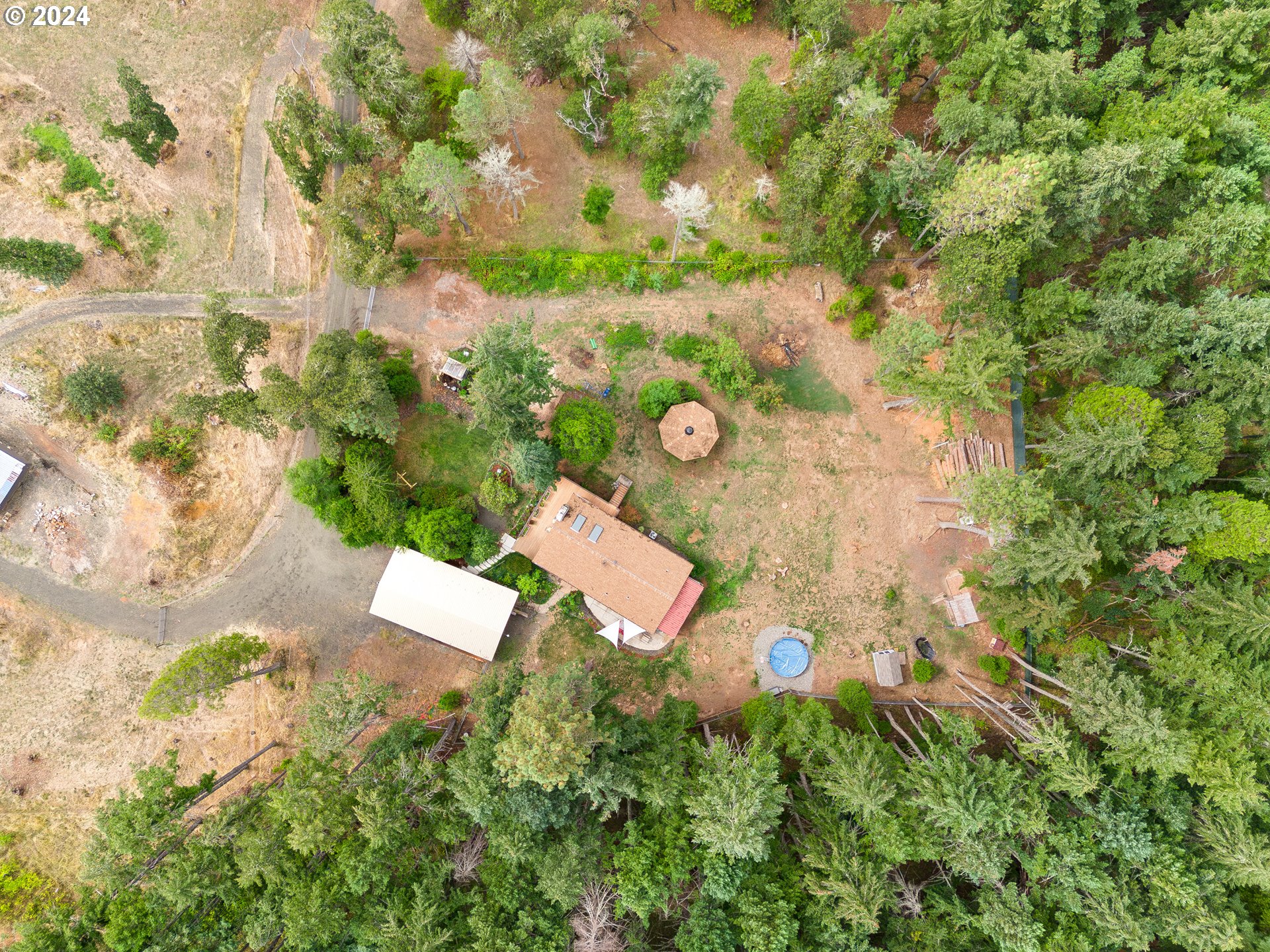 1335 Colonial Road Roseburg, OR 97471 - Photo 45 of 46 Gallery Image 45