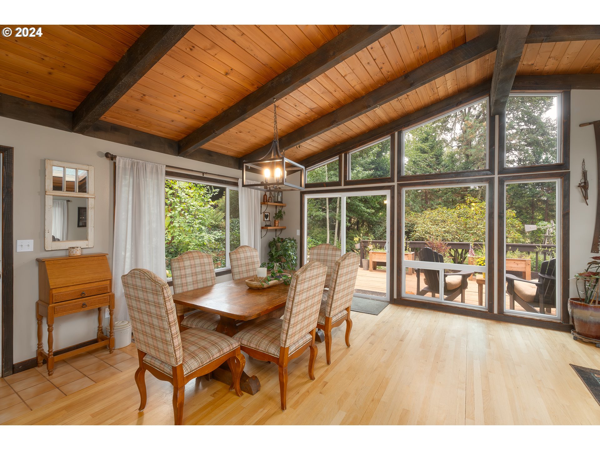 1335 Colonial Road Roseburg, OR 97471 - Photo 10 of 46 Gallery Image 10