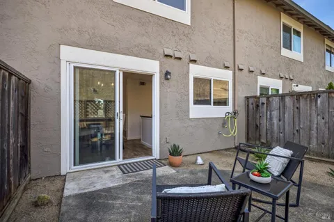 $637,000 | 2033 Hawthorne Terrace, Novato, CA 94945
