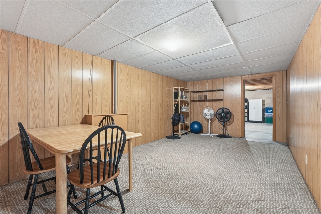 87 Logtown Road Amherst, MA 01002 - Photo 33 of 41