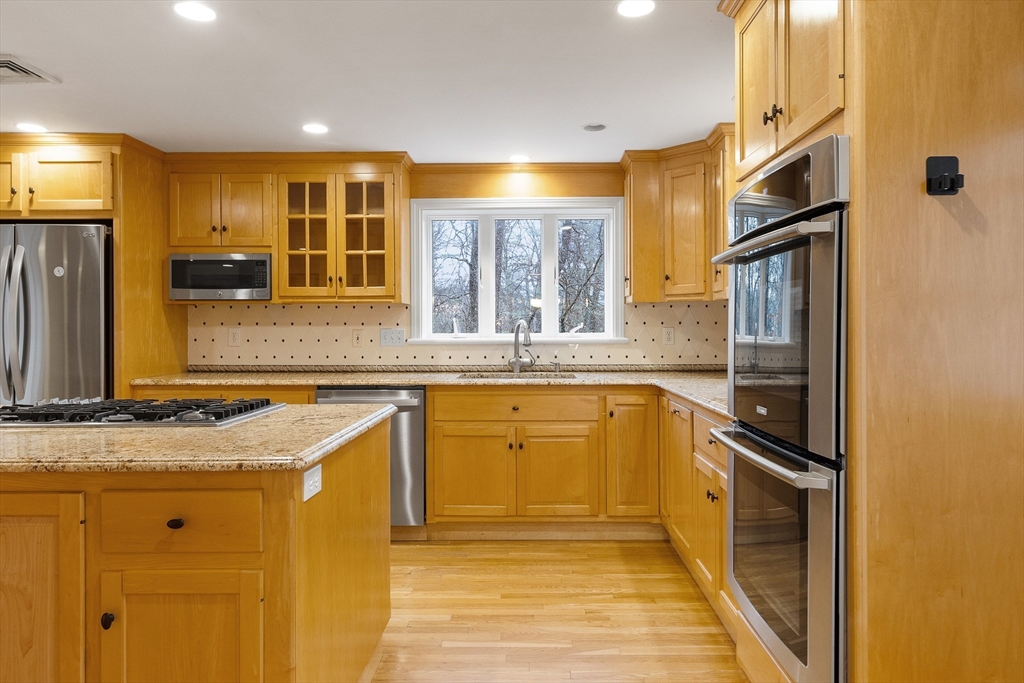 70 Russett Hill Road Sherborn, MA 01770 - Photo 9 of 36 Gallery Image 9