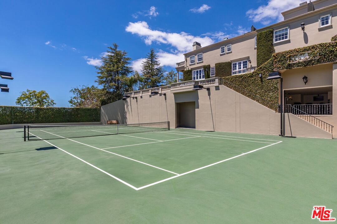 10911 Chalon Road Los Angeles, CA 90077 - Photo 16 of 43
