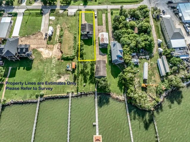 $1,775 | 1434 10th Street, San Leon, TX 77539