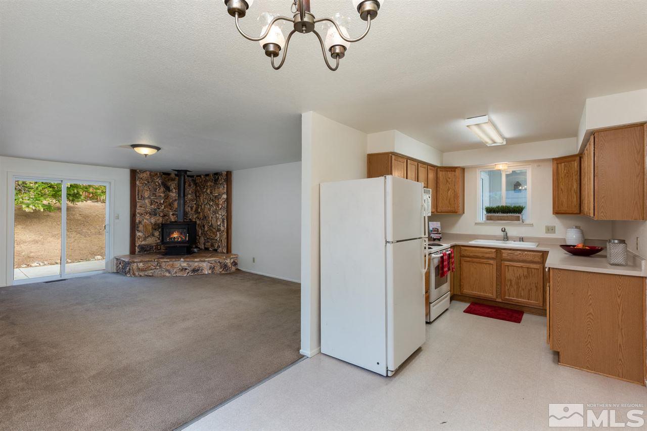 3952 Kentwood Court Reno, NV 89503 - Photo 6 of 25 Photo 6