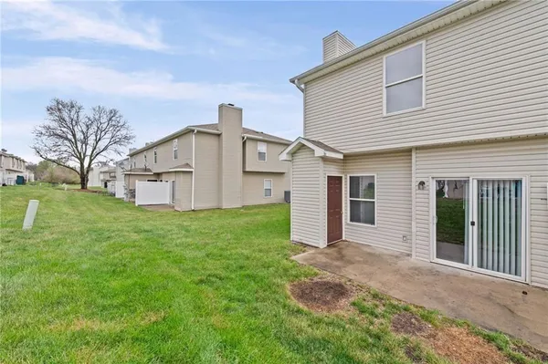$225,000 | 1640 Southwest Madison Street, Lee's Summit, MO 64081