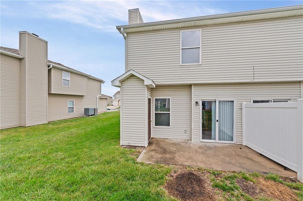 1640 Southwest Madison Street Lee's Summit, MO 64081 - Photo 25 of 37