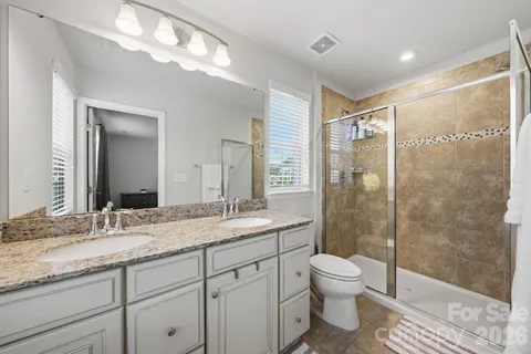 $535,000 | 1221 Queen Lyon Court, Charlotte, NC 28205