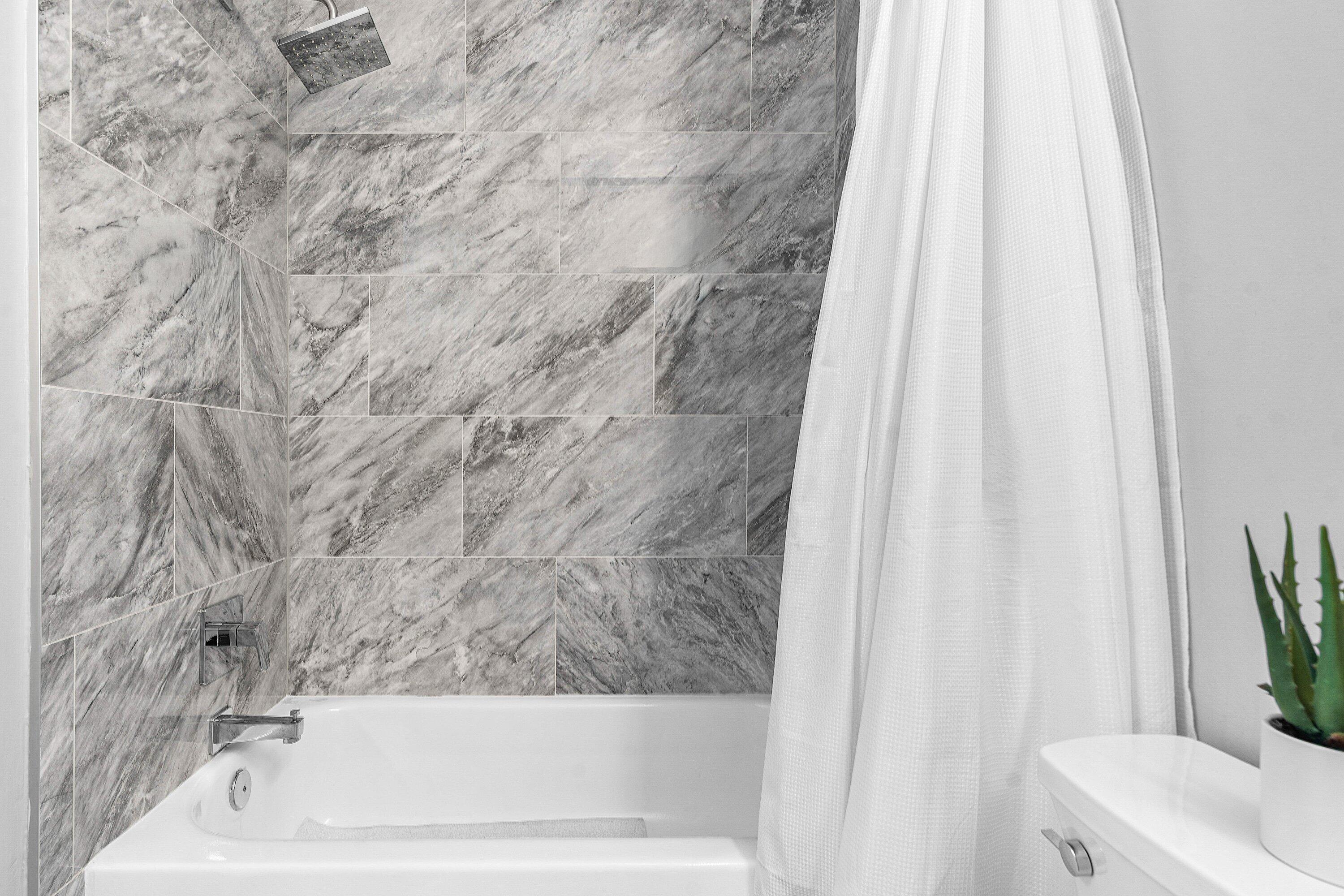 8253 Northwest 8th Way Boca Raton, FL 33487 - Photo 18 of 40 Guest Bath