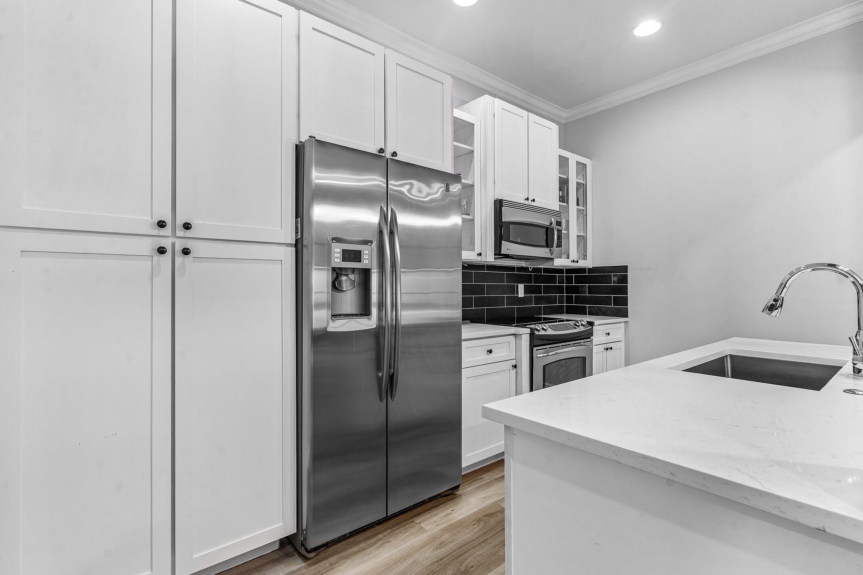 8253 Northwest 8th Way Boca Raton, FL 33487 - Photo 22 of 40 Kitchen