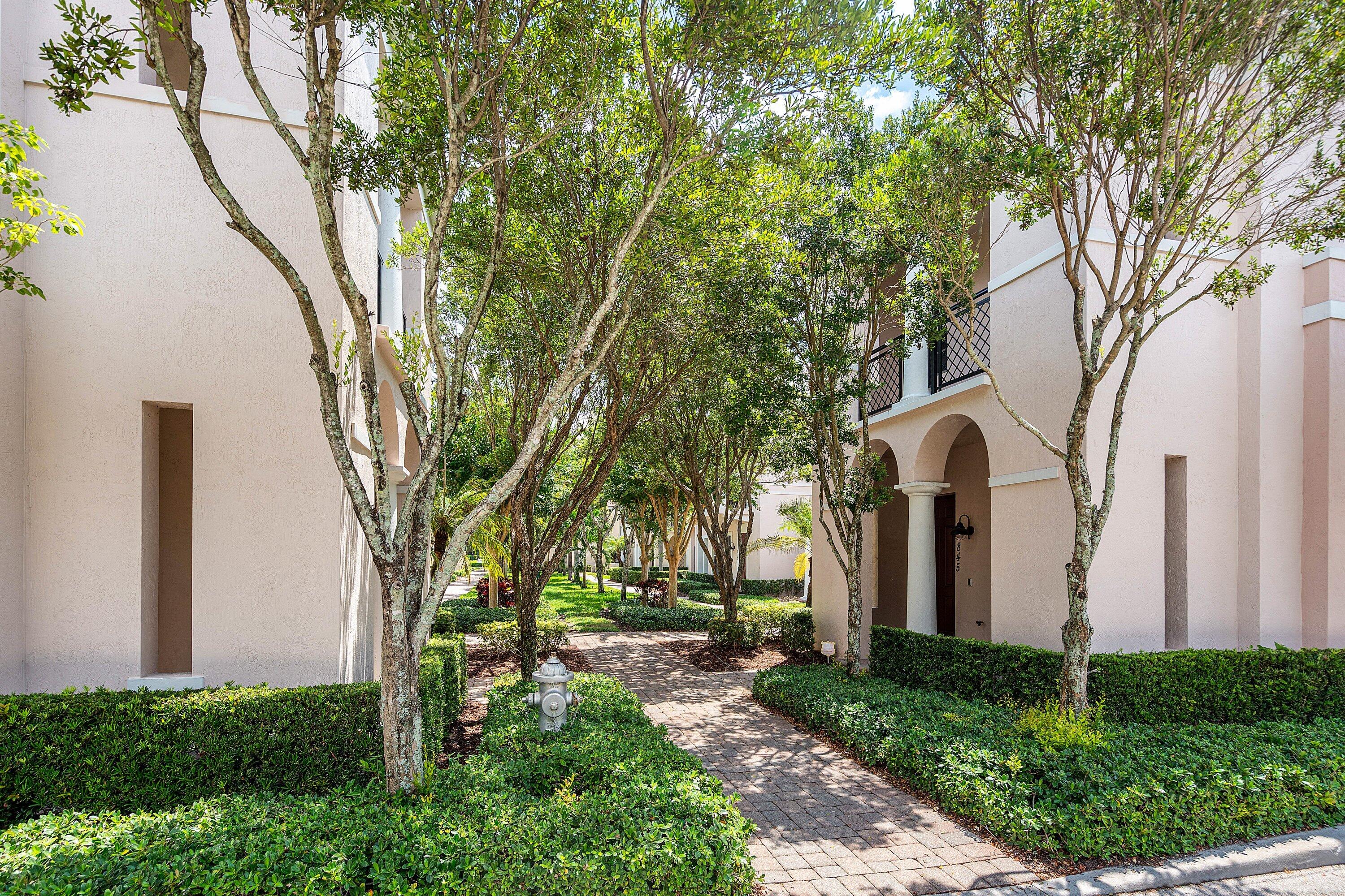 8253 Northwest 8th Way Boca Raton, FL 33487 - Photo 28 of 40 Courtyard