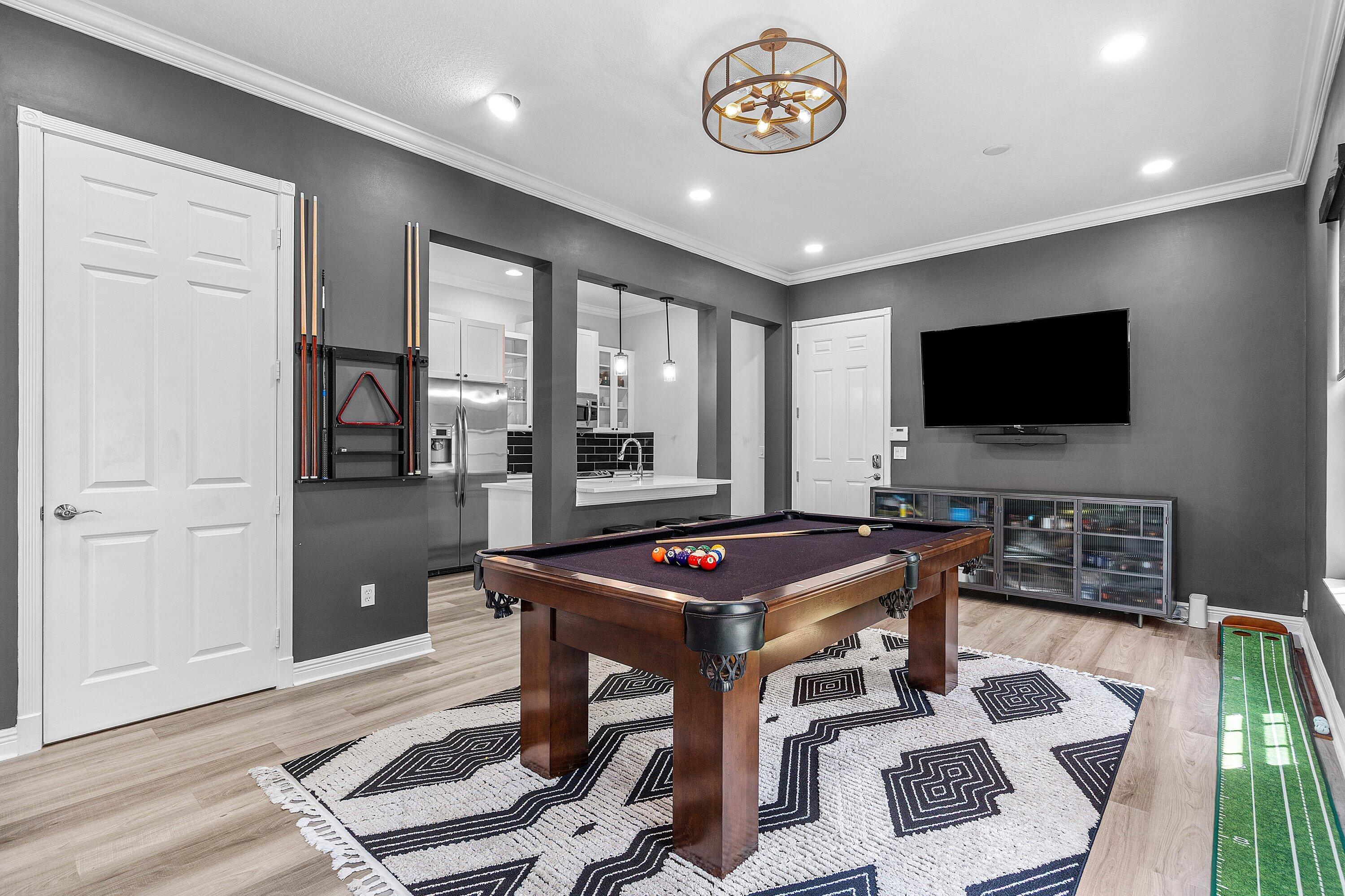 8253 Northwest 8th Way Boca Raton, FL 33487 - Photo 4 of 40 Living Room 1