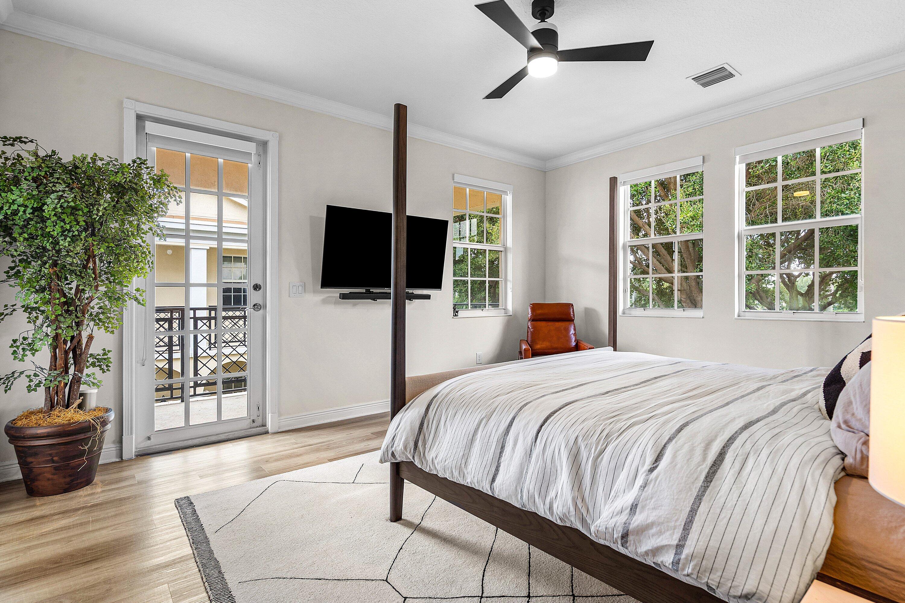 8253 Northwest 8th Way Boca Raton, FL 33487 - Photo 7 of 40 Primary Bedroom