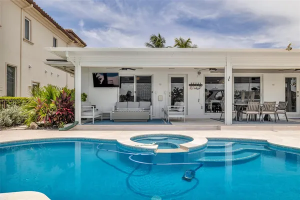 $22,000 | 2005 North Riverside Drive, Pompano Beach, FL 33062