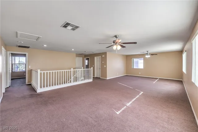 $2,900 | 121 Pettswood Drive, Henderson, NV 89002