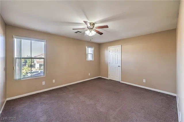 $2,900 | 121 Pettswood Drive, Henderson, NV 89002