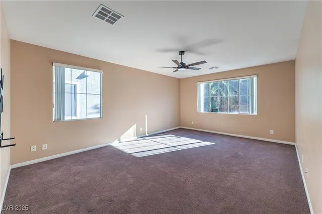 $2,900 | 121 Pettswood Drive, Henderson, NV 89002