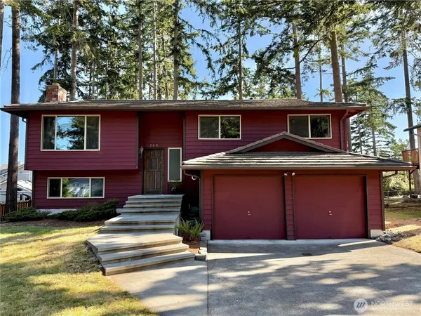 $549,950 | 745 Southwest 13th Avenue, Oak Harbor, WA 98277