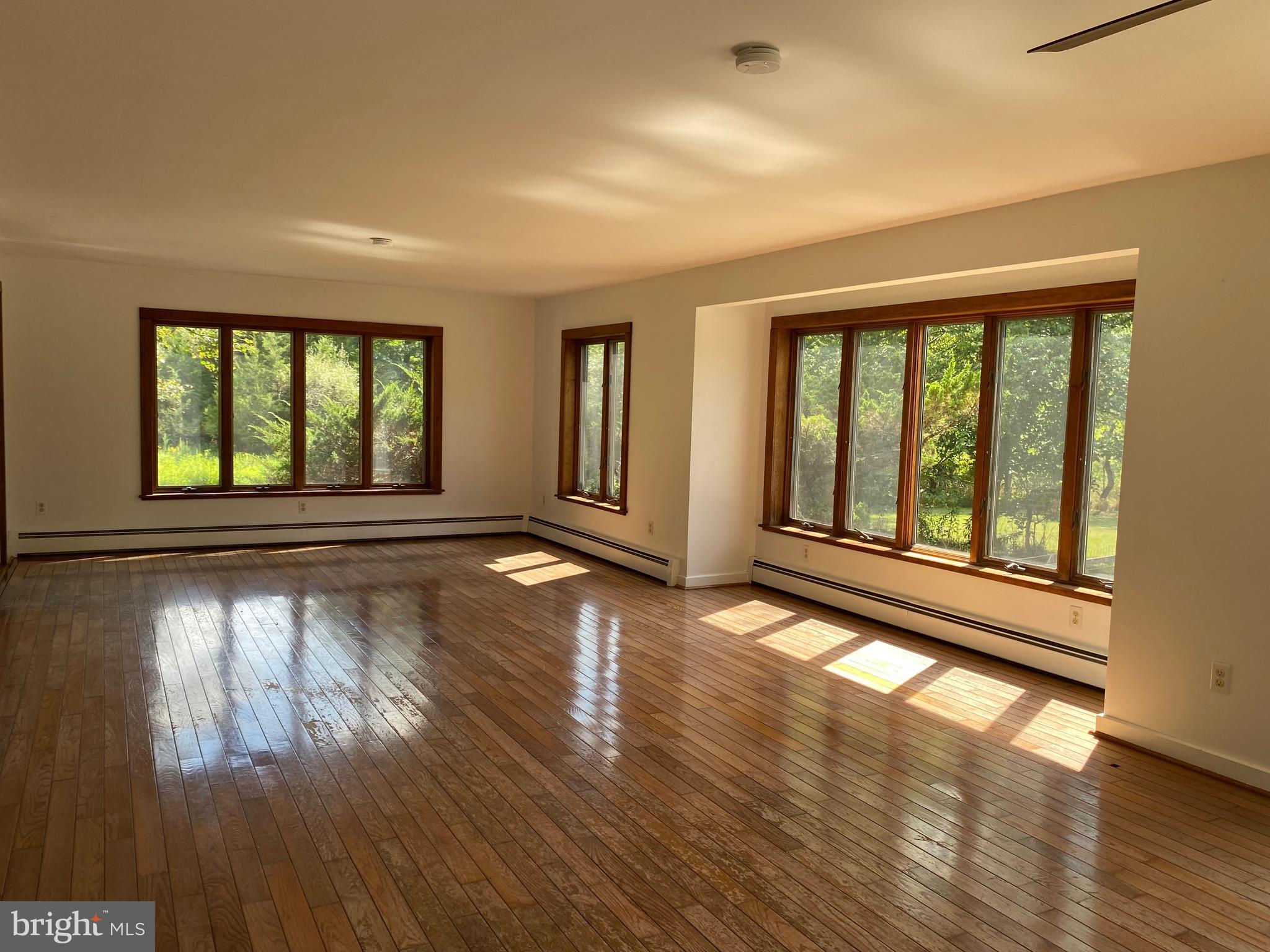 412 Center School Road Perkasie, PA 18944 - Photo 7 of 32 Great Room