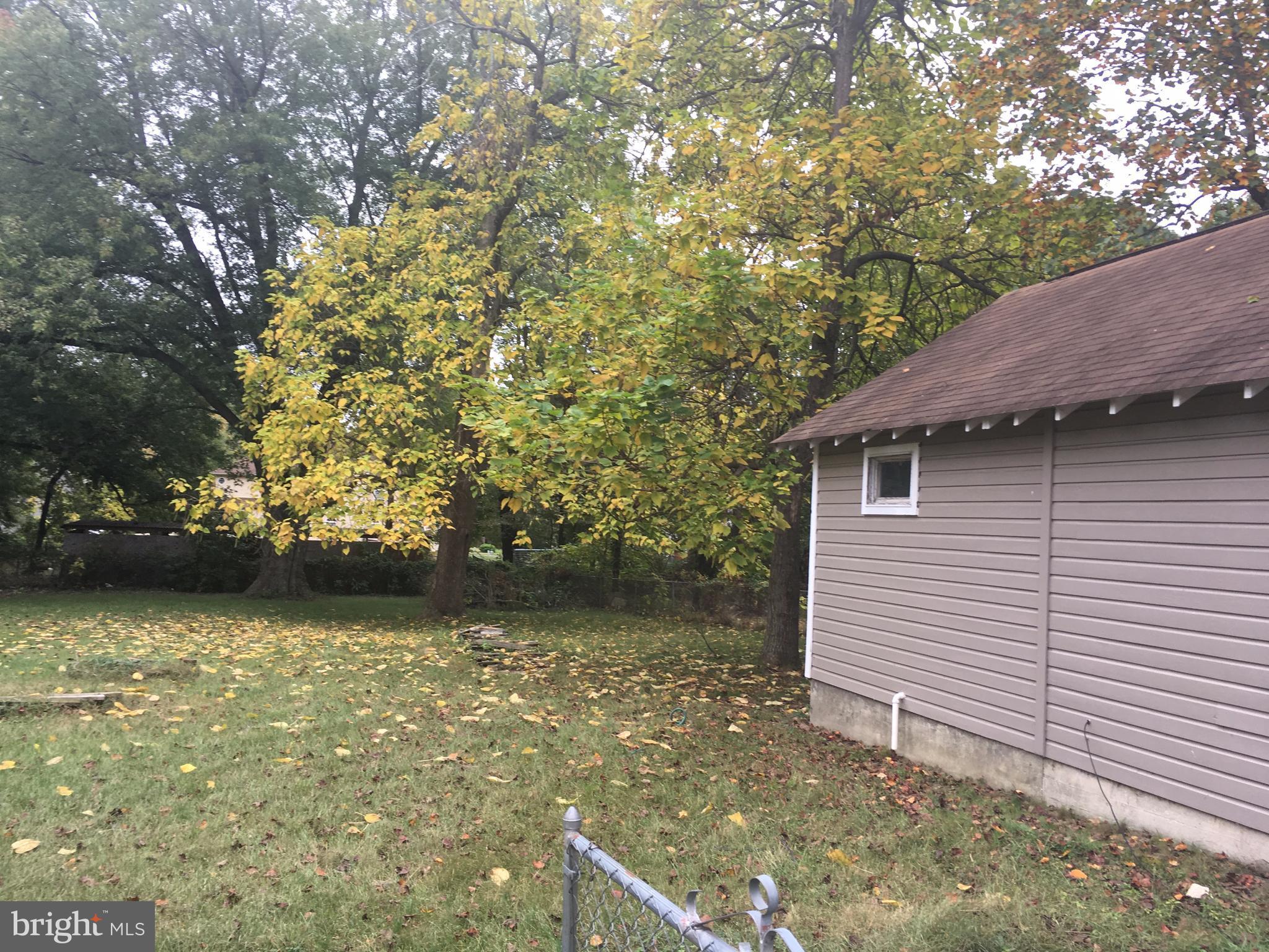 7904 Malcolm Road Clinton, MD 20735 - Photo 14 of 17 a view of a backyard