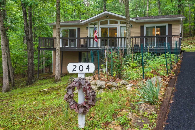 $345,000 | 204 Spotswood Lane, McGaheysville, VA 22840