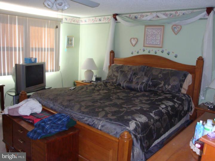 10824 Harrow Road Philadelphia, PA 19154 - Photo 11 of 20