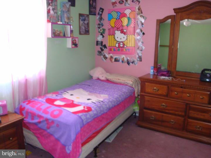 10824 Harrow Road Philadelphia, PA 19154 - Photo 17 of 20