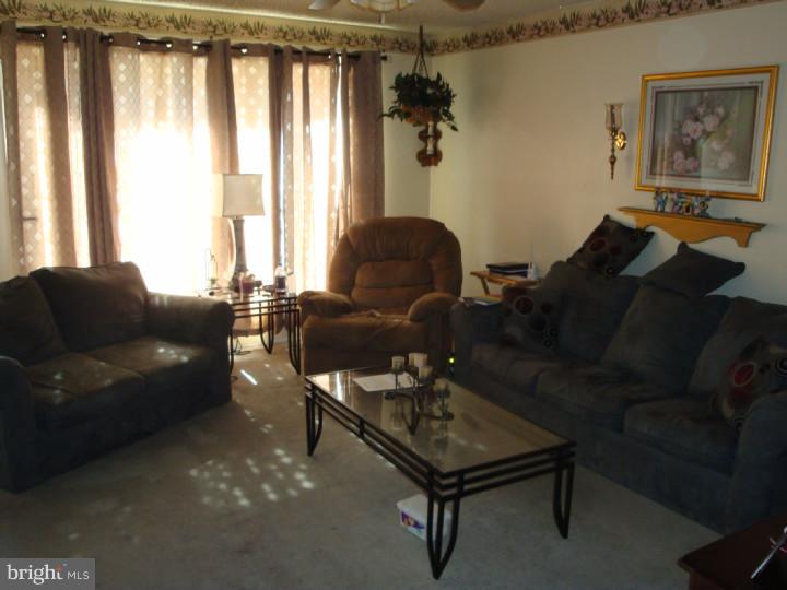 10824 Harrow Road Philadelphia, PA 19154 - Photo 5 of 20