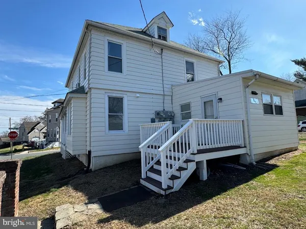 $1,900 | 1121 Rosedale Avenue, Unit 1, Wilmington, DE 19809