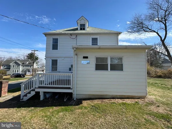 $1,900 | 1121 Rosedale Avenue, Unit 1, Wilmington, DE 19809