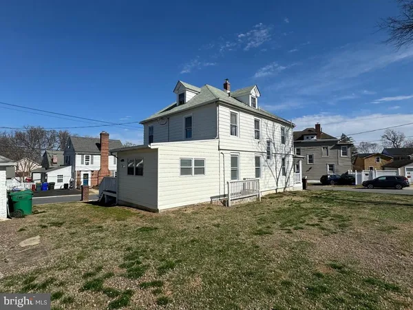$1,900 | 1121 Rosedale Avenue, Unit 1, Wilmington, DE 19809
