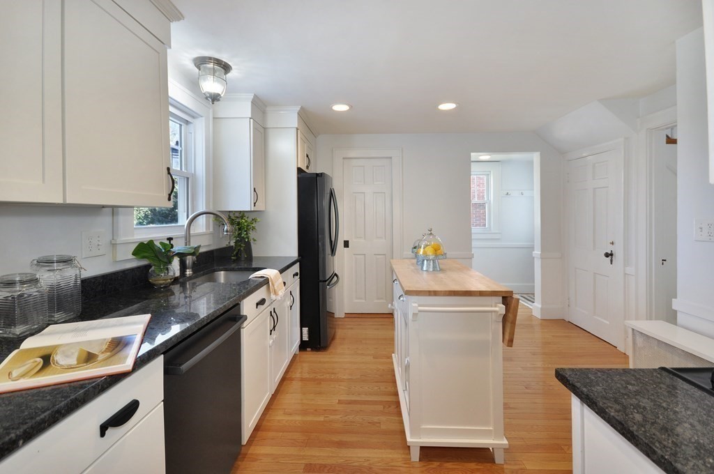 295 Appleton Street Arlington, MA 02476 - Photo 15 of 37