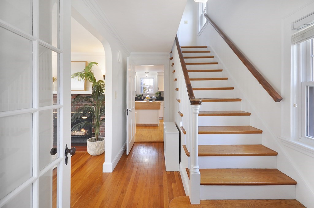 295 Appleton Street Arlington, MA 02476 - Photo 5 of 37