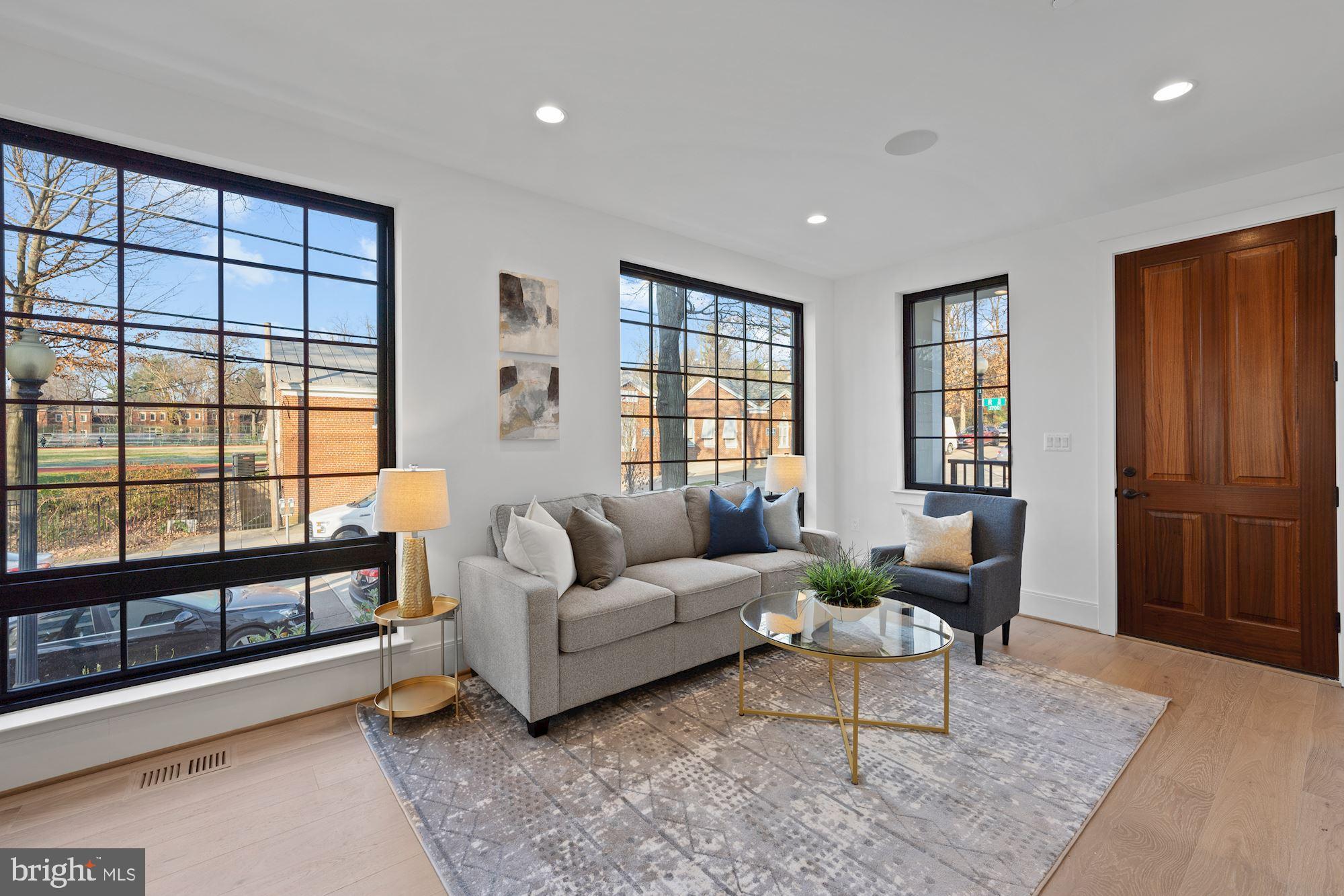 3734 R Street Northwest Washington, DC 20007 - Photo 2 of 35 Entry/ Sitting Area