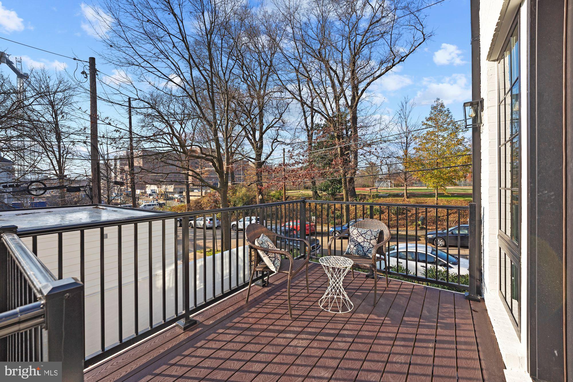 3734 R Street Northwest Washington, DC 20007 - Photo 10 of 35 Trex Composite Deck