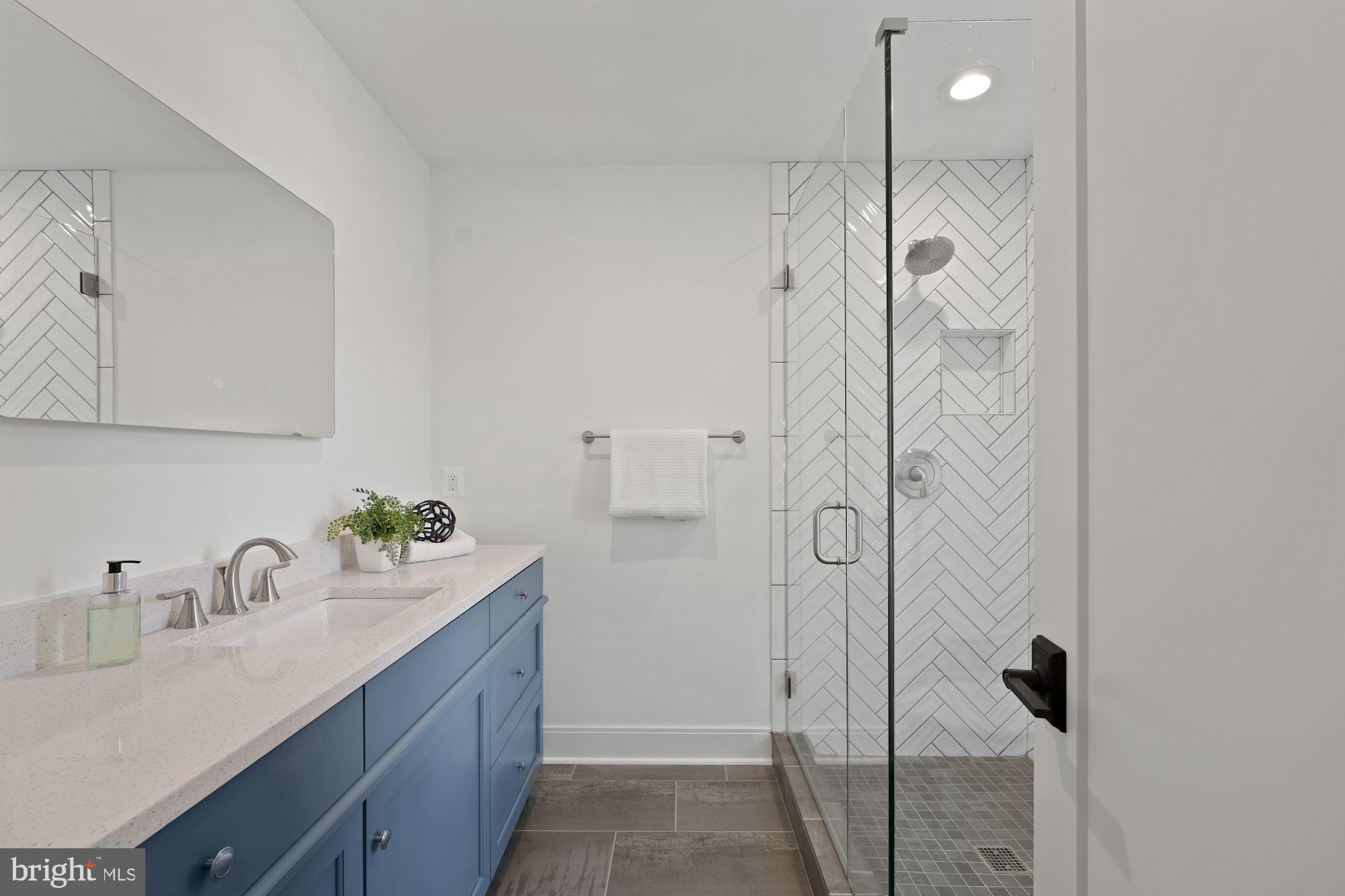 3734 R Street Northwest Washington, DC 20007 - Photo 21 of 35 Bathroom 4