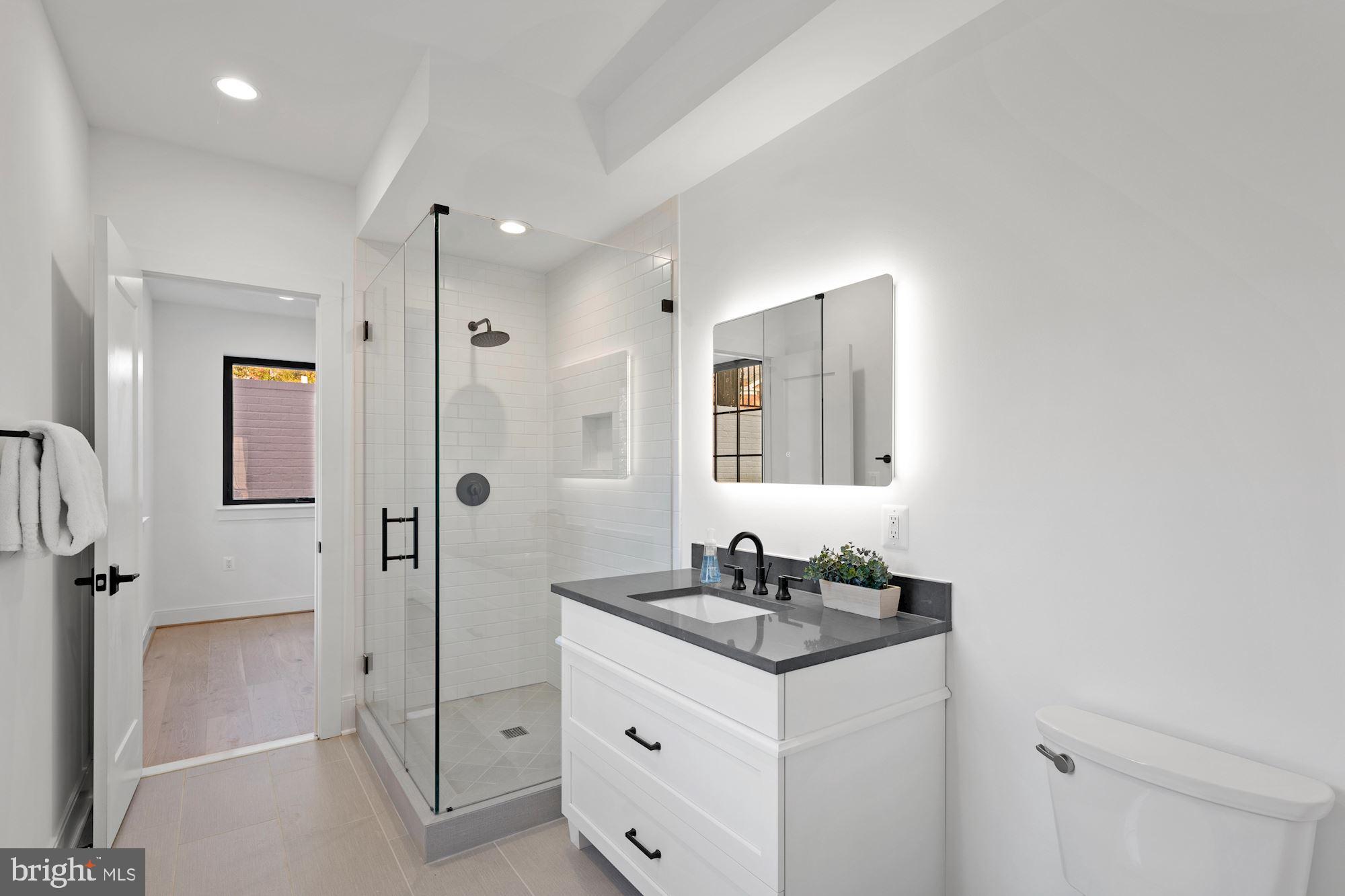 3734 R Street Northwest Washington, DC 20007 - Photo 24 of 35 Bathroom 5