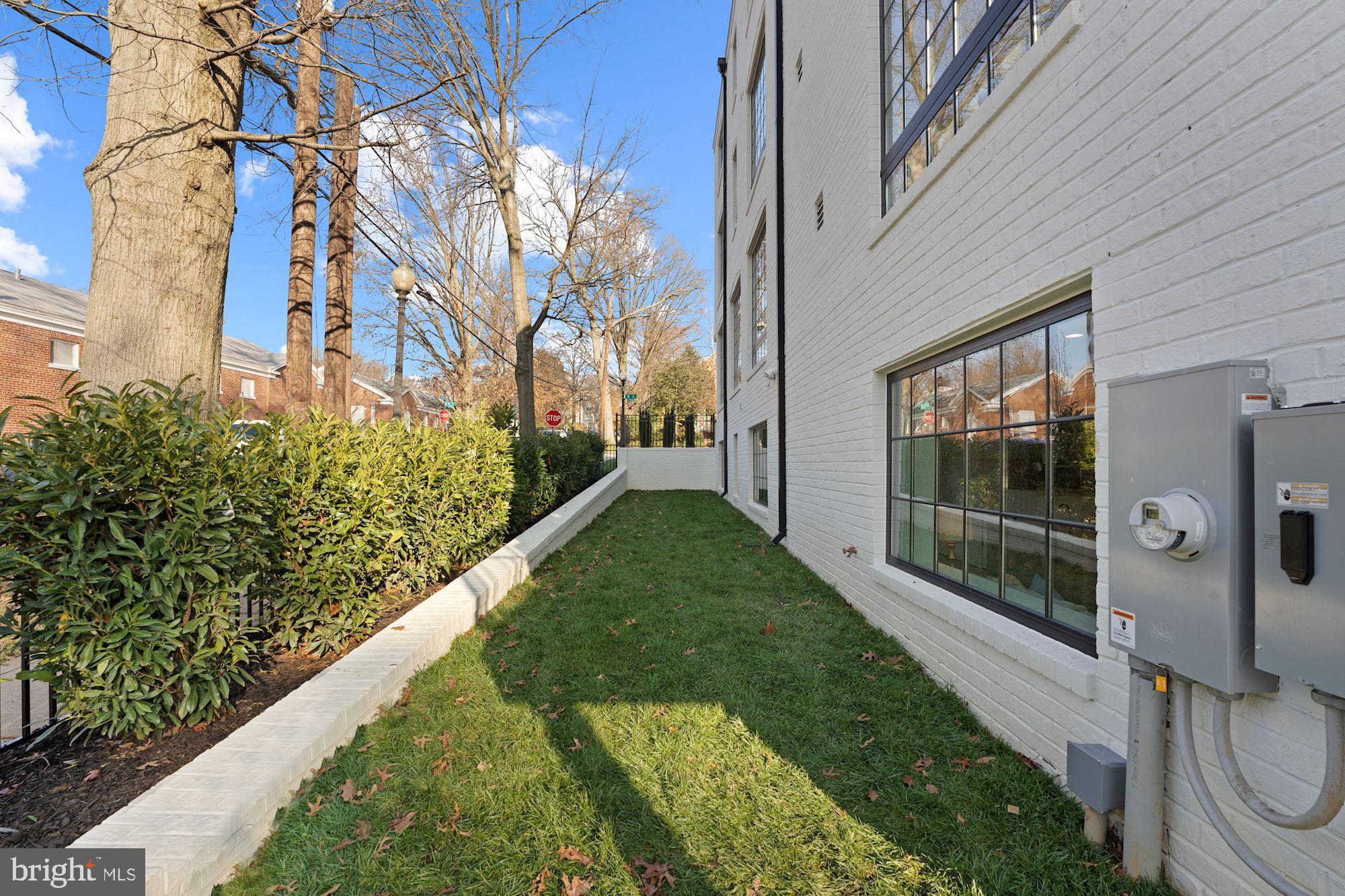 3734 R Street Northwest Washington, DC 20007 - Photo 28 of 35 Side Yard