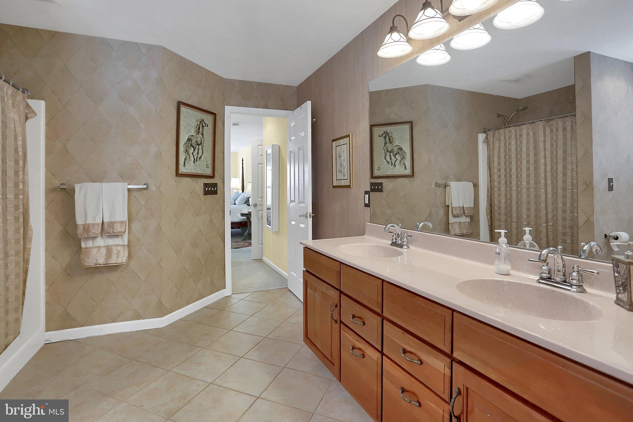 4100 Roth Farm Village Circle Mechanicsburg, PA 17050 - Photo 17 of 31